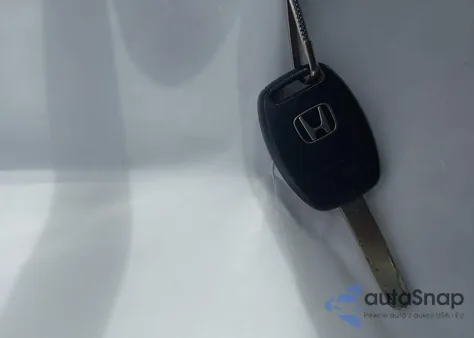 2010 Honda Odyssey Lx z USA, uszkodzony, nr VIN 5FNRL3H28AB099529